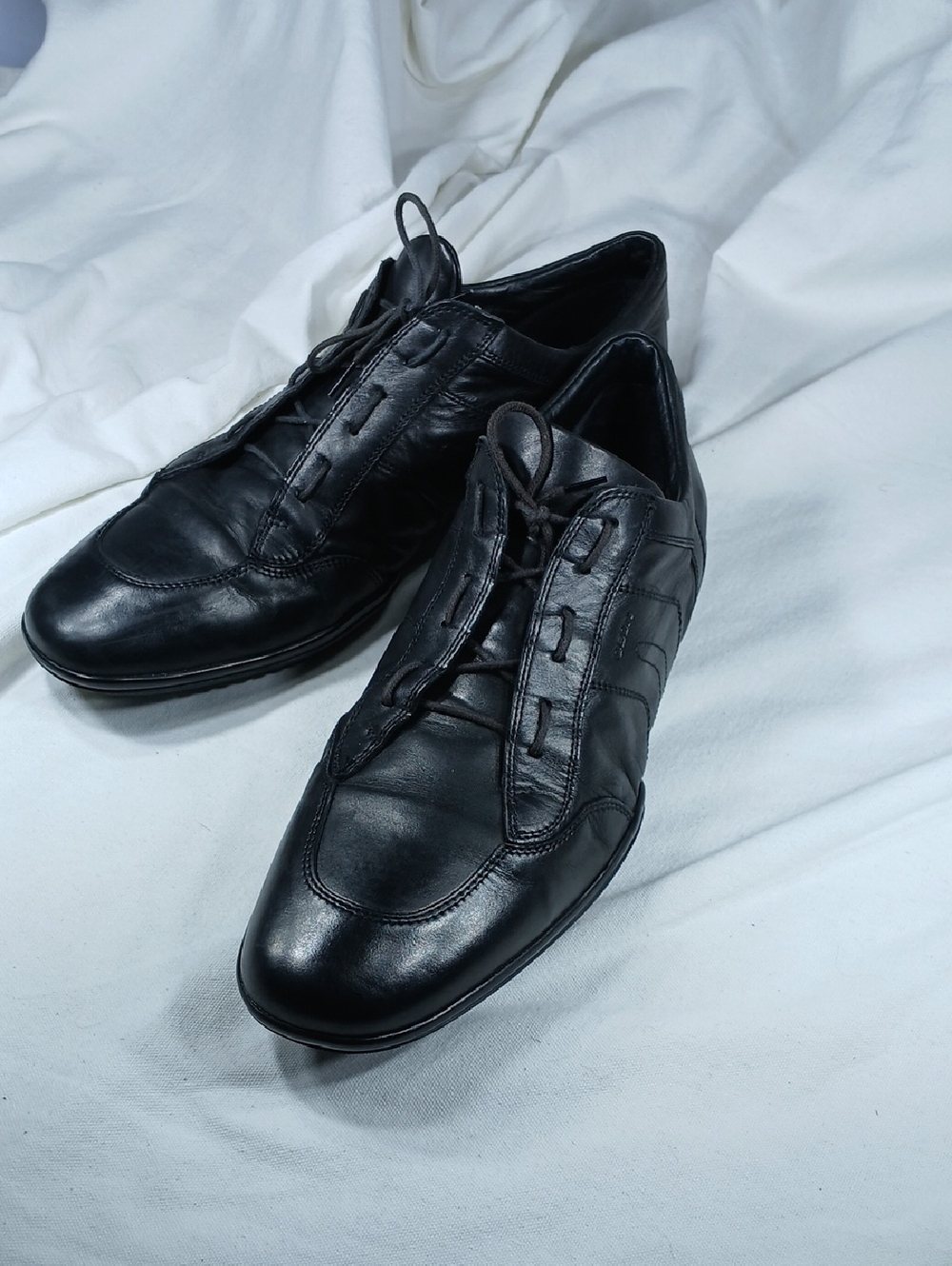 Geox mens Black Leather Slip-On with Gold Logo size 11ß